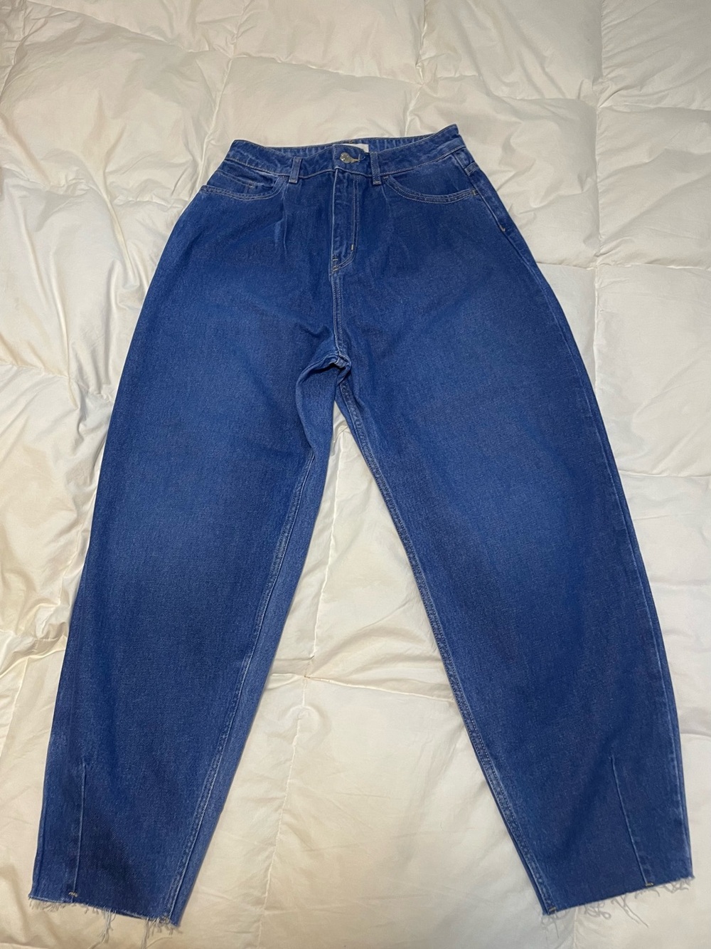 Zara Blue Balloon Barrel Fit High Waist Back Hem Dart Detail Jeans Size 28